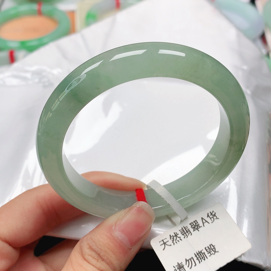 翡翠手镯未镶嵌天然翡翠手镯52.6