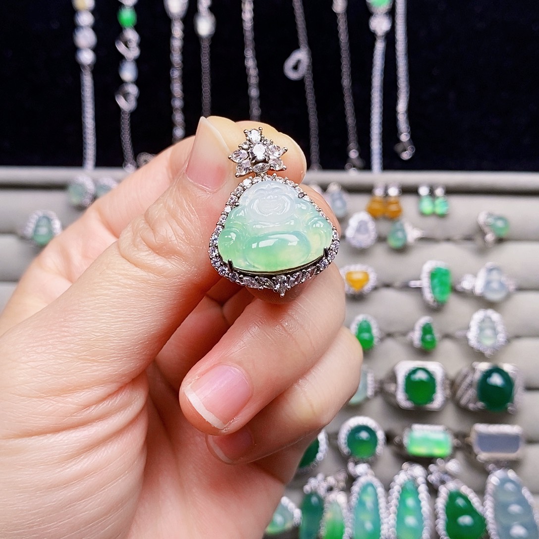 翡翠银S925镶嵌颈饰佛公