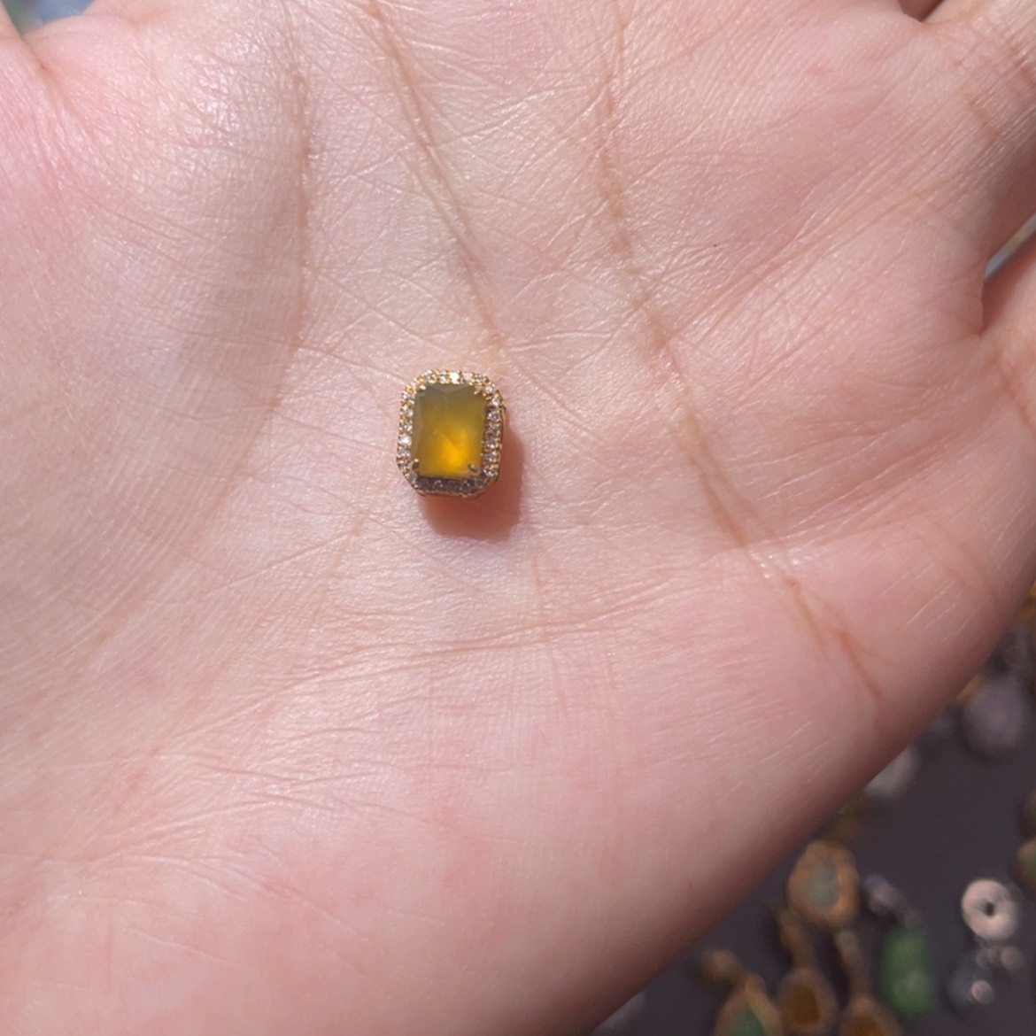 【闪购商品】颈饰18K金镶嵌翡翠