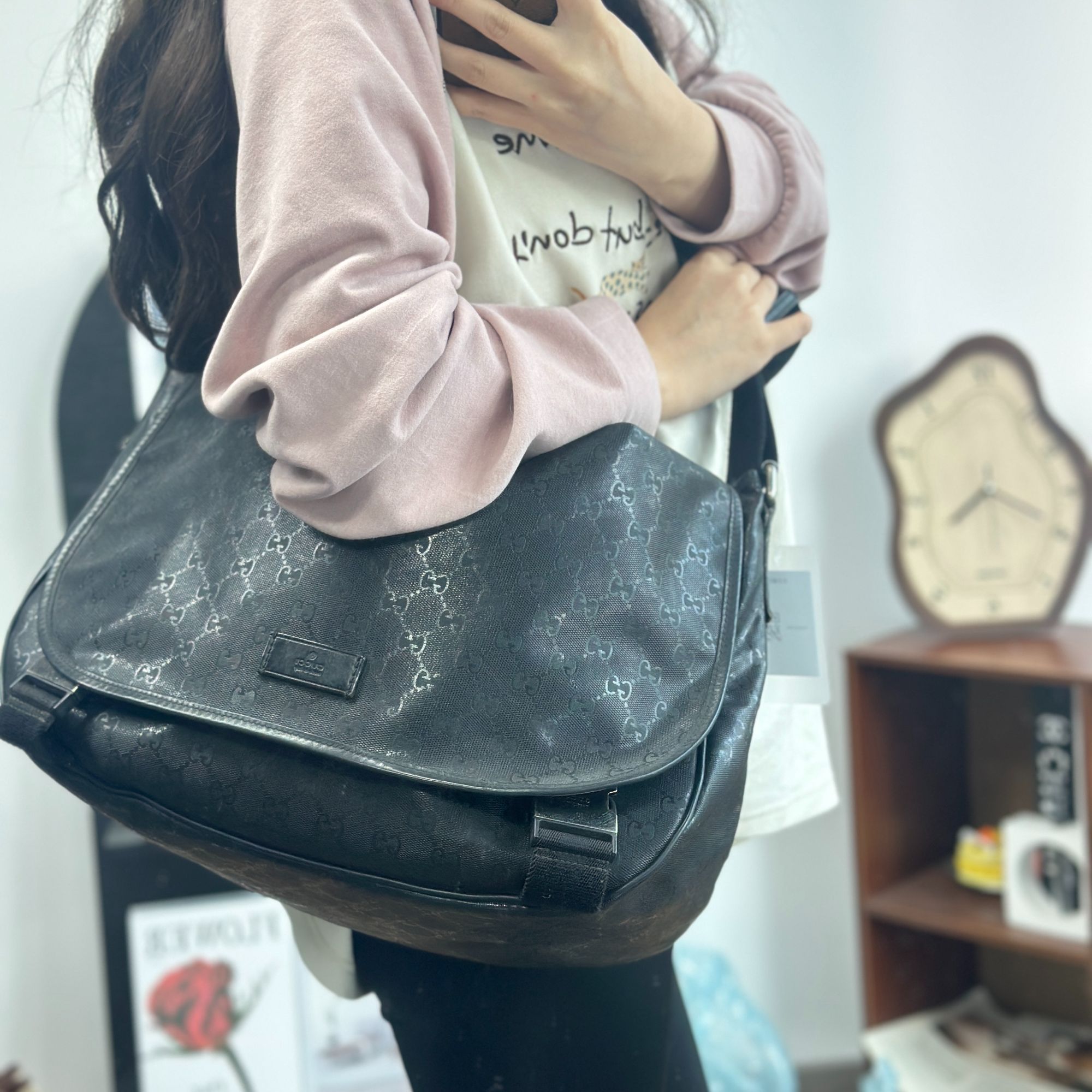 95新 GUCCI/古驰 黑花斜挎包/s65