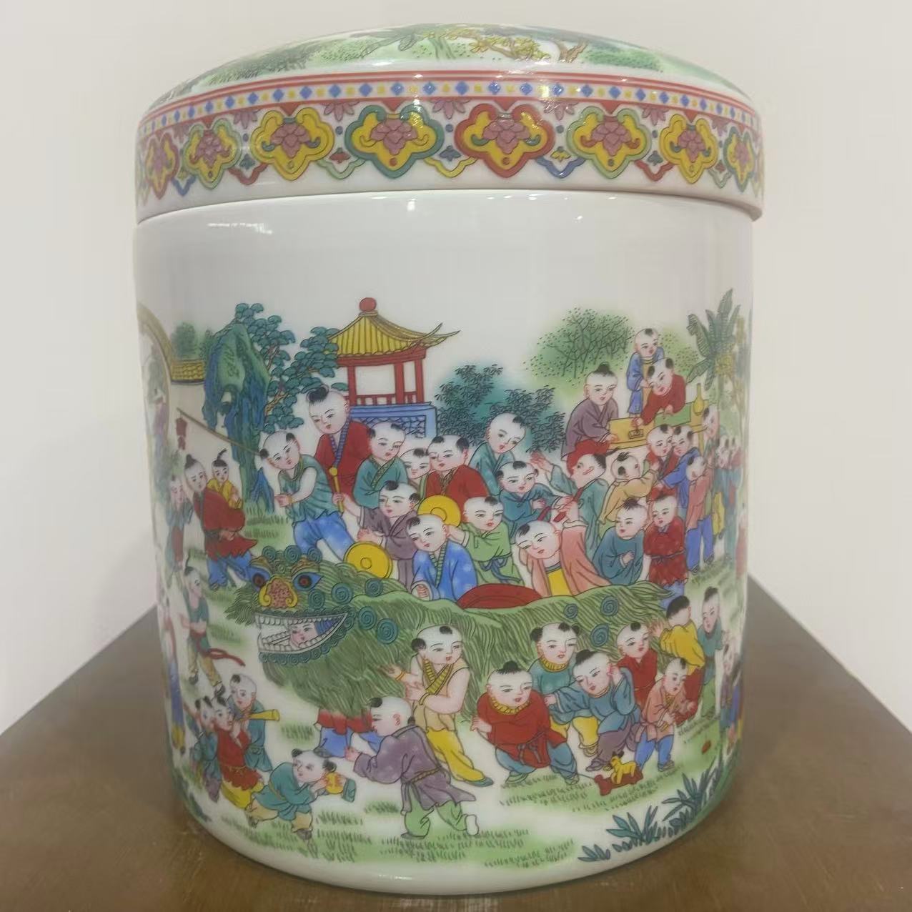 百子送福带盖储物罐