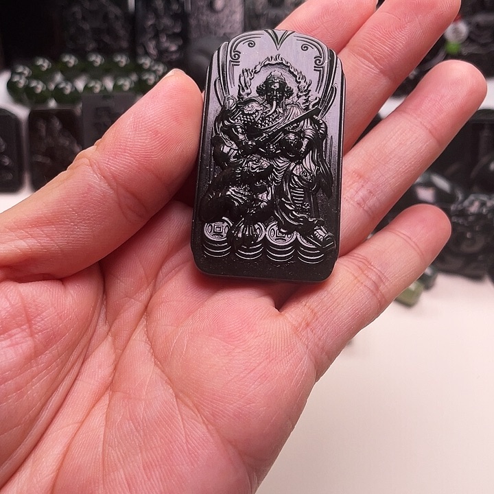 蛇纹石玉未镶嵌颈饰小*