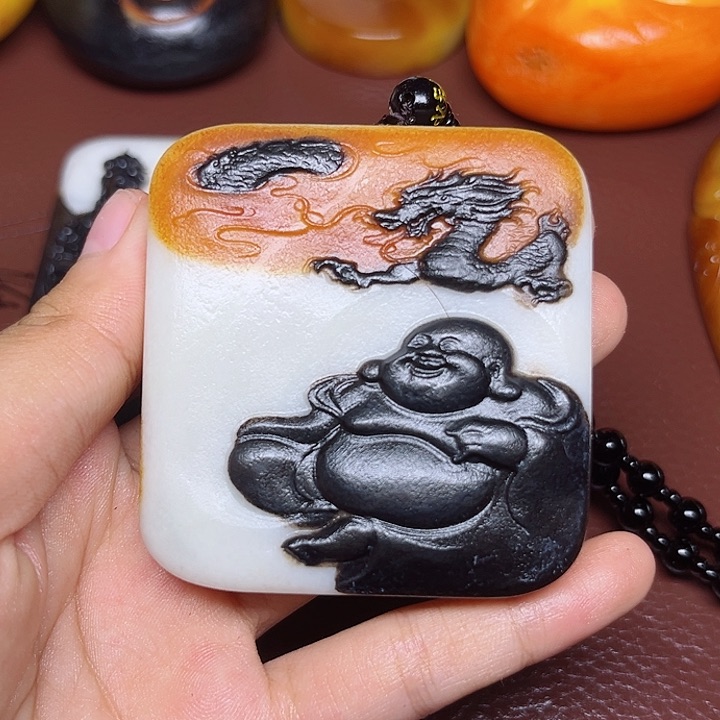 牛***返和田玉未镶嵌颈饰