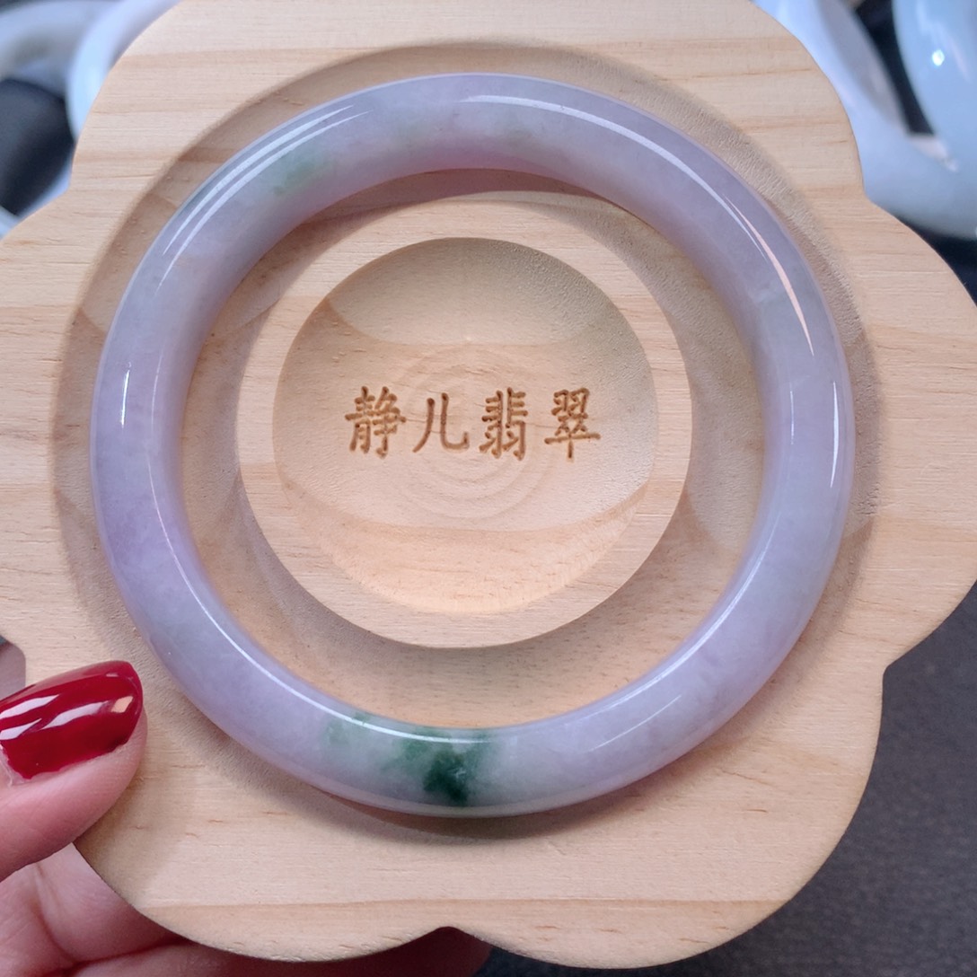 翡翠手镯未镶嵌58圈口