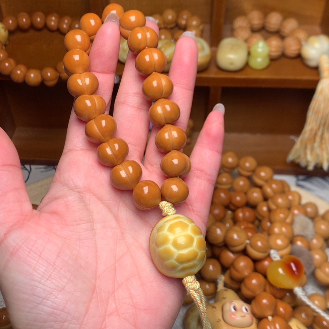 猴头核桃把件14玻璃底屁桃手持富甲