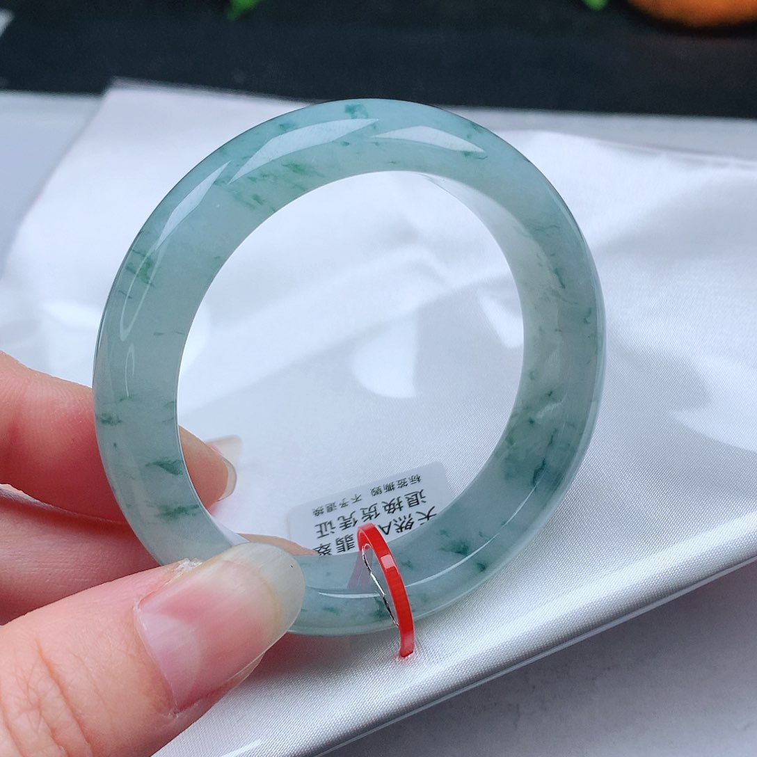 翡翠手镯未镶嵌?***?52圈