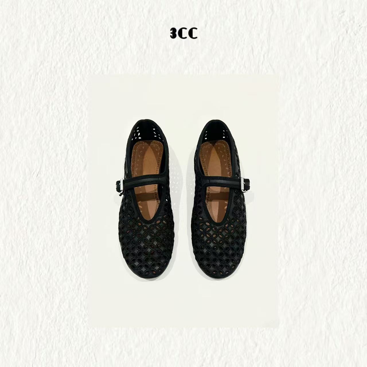 3CC【万针刺绣】仪式感法式镂空平底玛丽珍鞋女67282