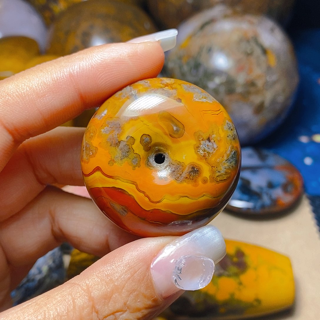 未镶嵌颈饰玛瑙/玉髓国**主