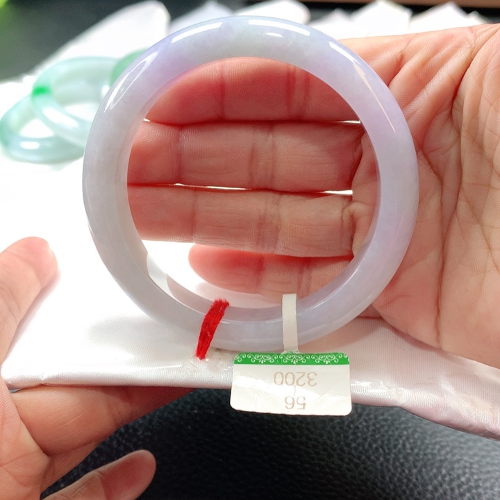 翡翠手镯未镶嵌56565656