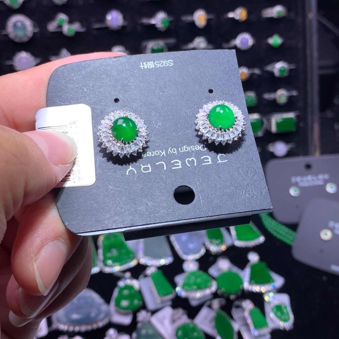 翡翠银S925镶嵌颈饰翡翠