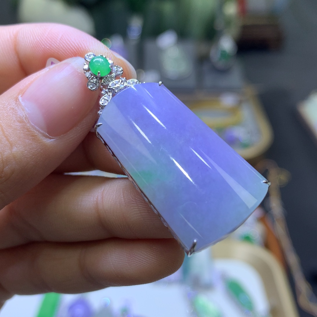 翡翠18K金镶嵌颈饰翡翠吊坠项链