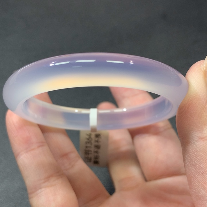 宵***么玛瑙/玉髓未镶嵌手镯