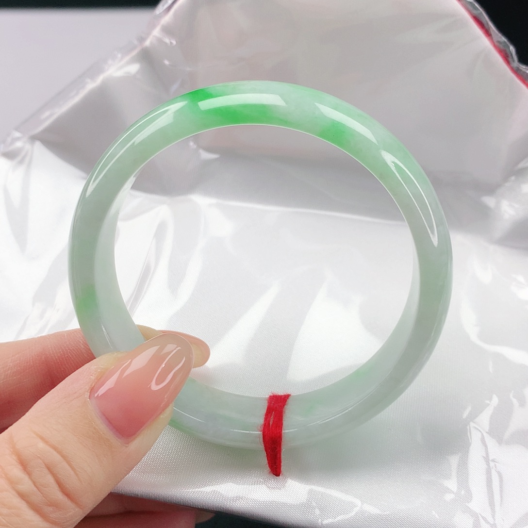 翡翠手镯未镶嵌翡翠037