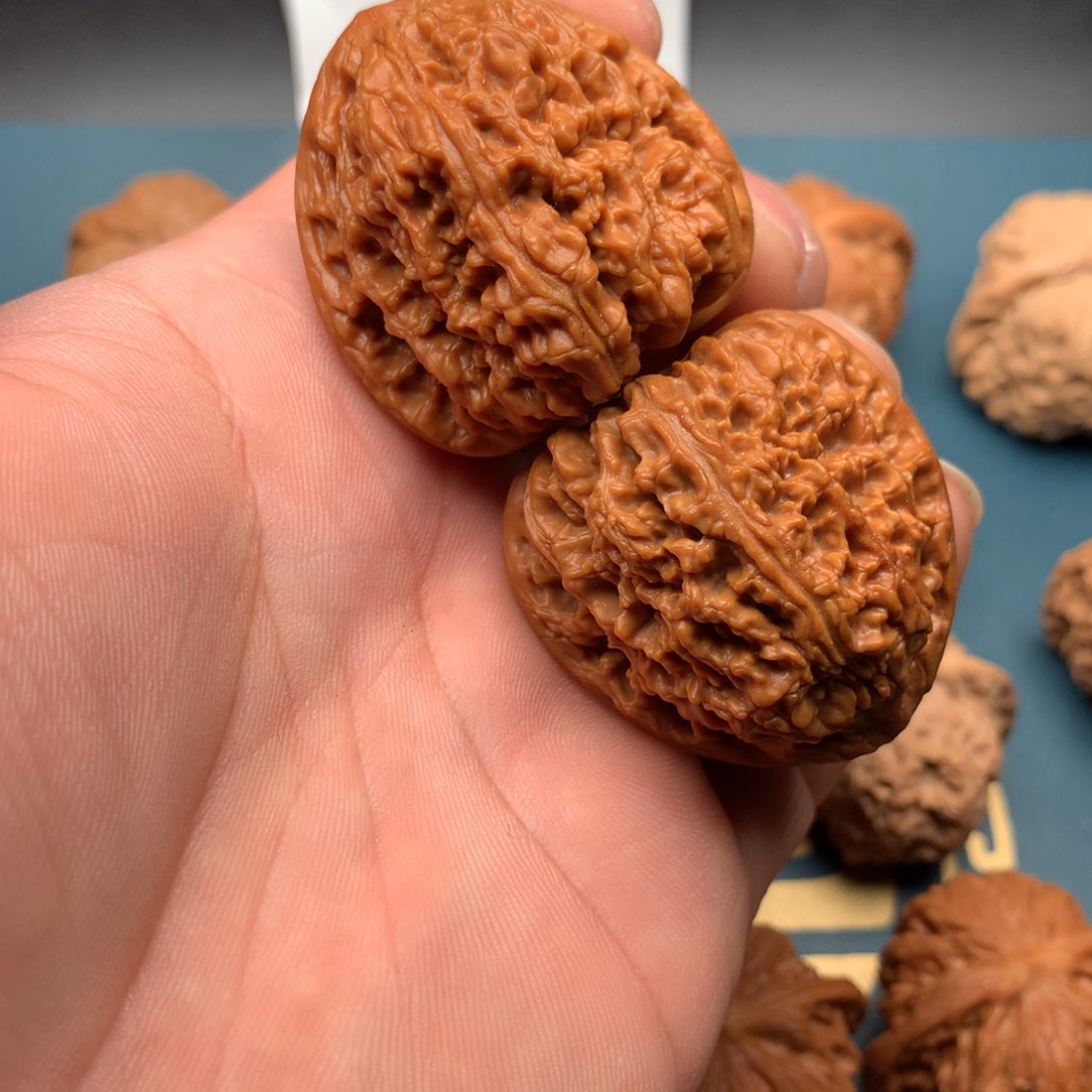 文玩核桃把件南疆石40