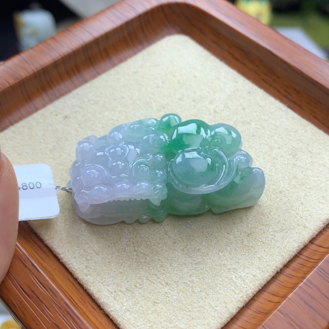 翡翠未镶嵌颈饰14