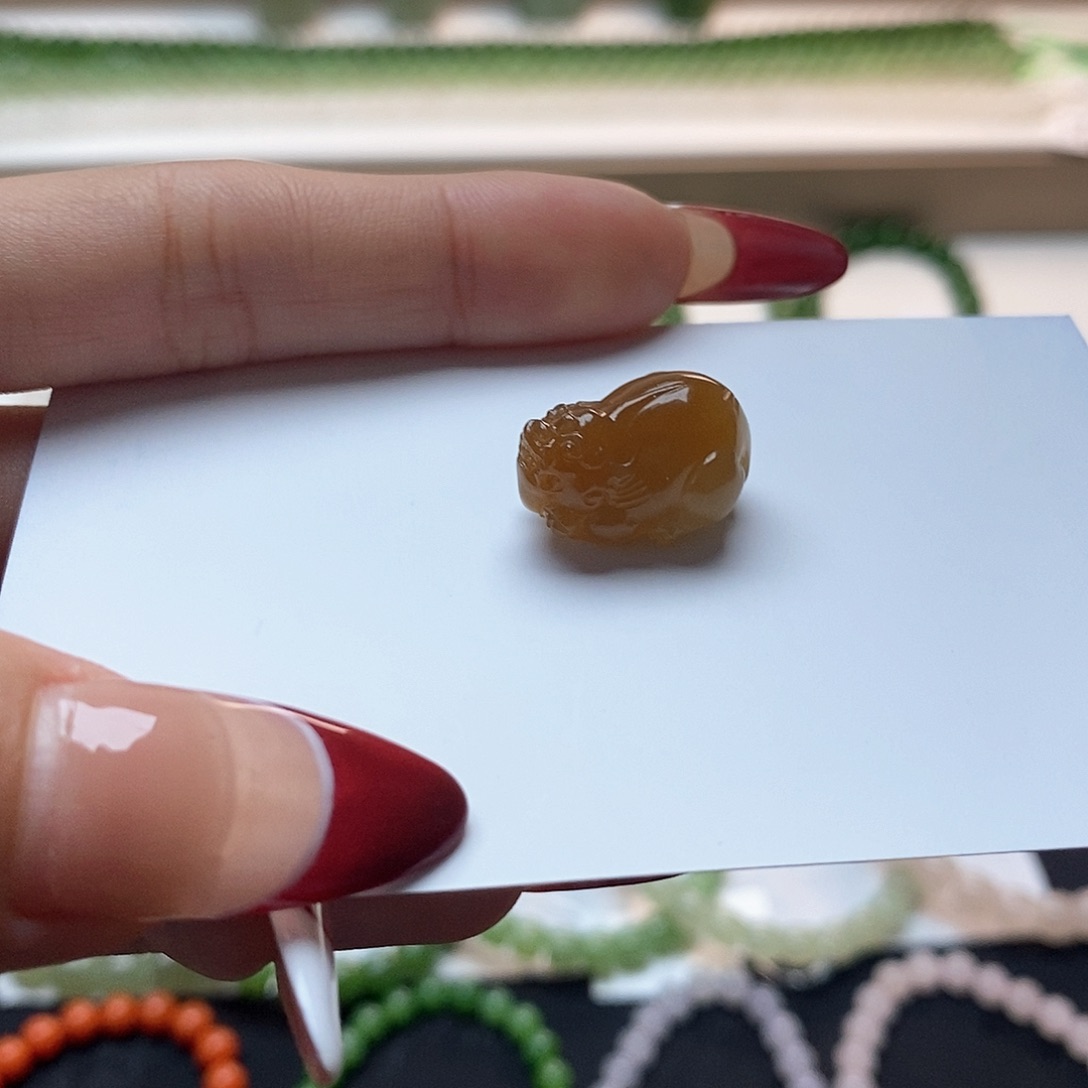 和田玉颈饰未镶嵌黄金糖貔貅