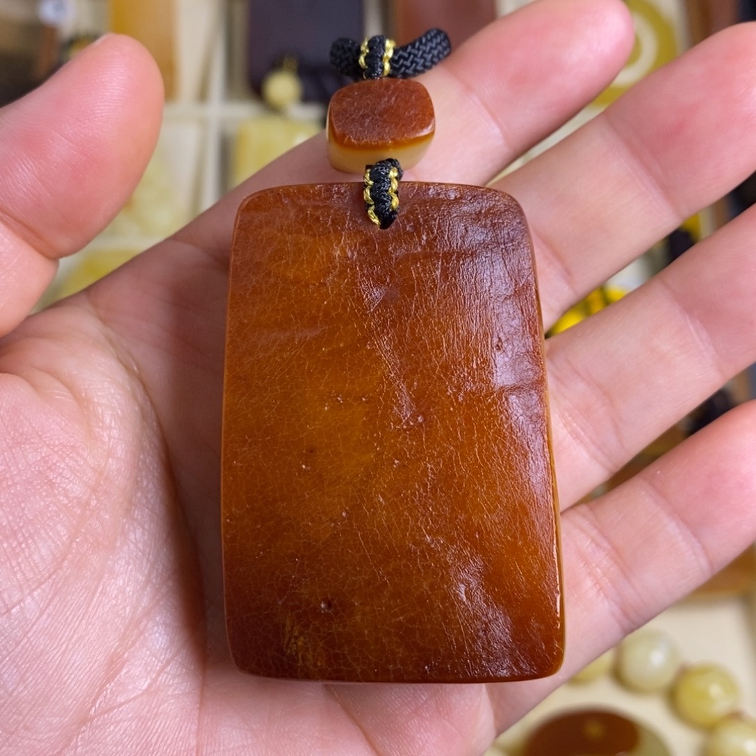 蜜蜡未镶嵌裸石大漠