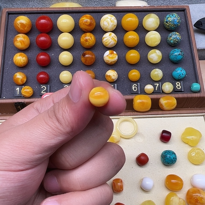 琥珀未镶嵌裸石金绞蜜单珠