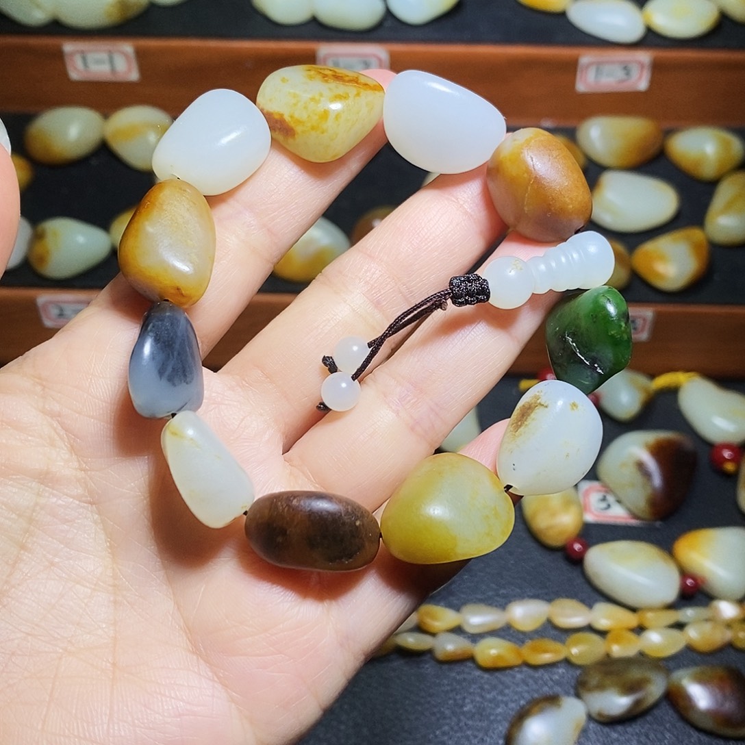 和田玉未镶嵌手链