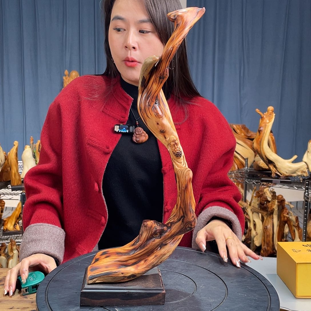 柏木（崖柏）随型艺术根雕