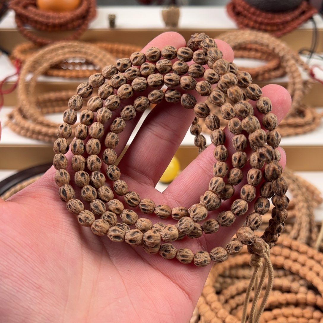 C***n柏香籽/百香籽吊坠