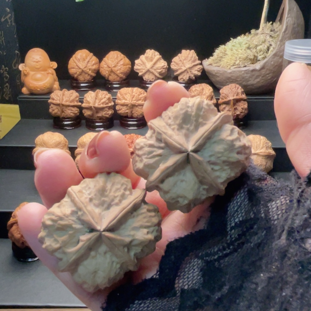 文玩核桃吊坠四棱…………