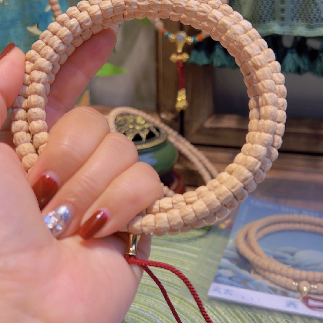 柏香籽/百香籽吊坠?