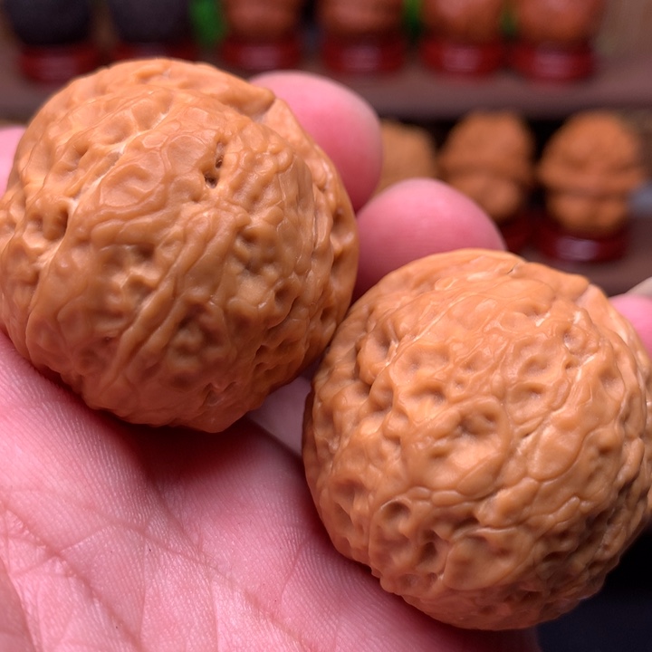 文玩核桃吊坠至尊元宝