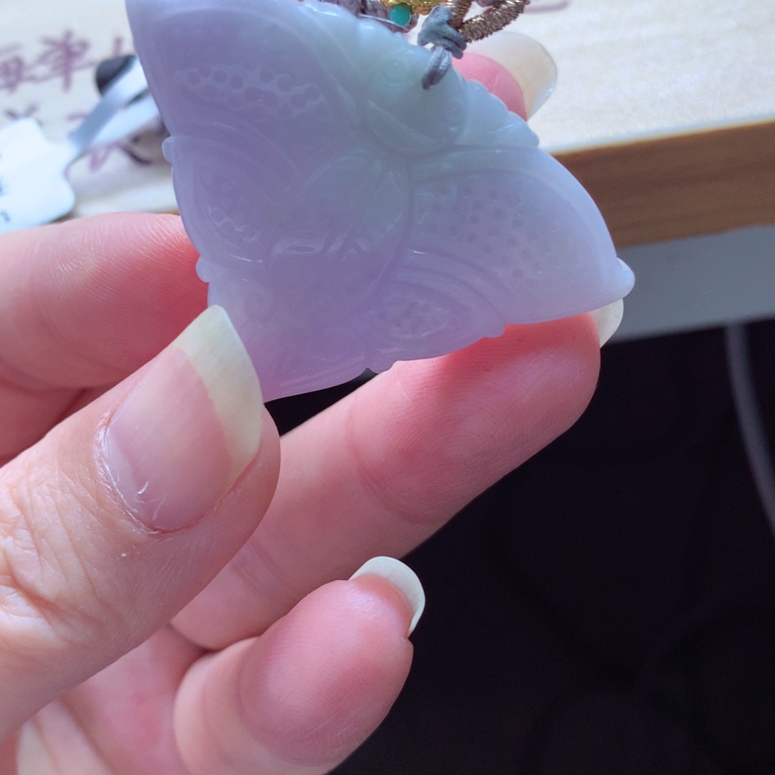 翡翠颈饰未镶嵌吊坠