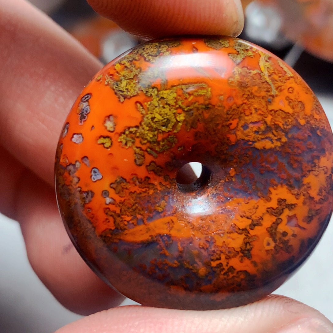 放***刀玛瑙/玉髓未镶嵌战国红