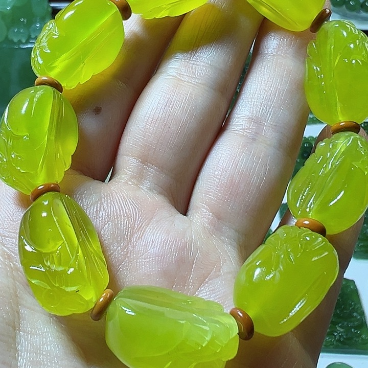 未镶嵌蛇纹石玉手链