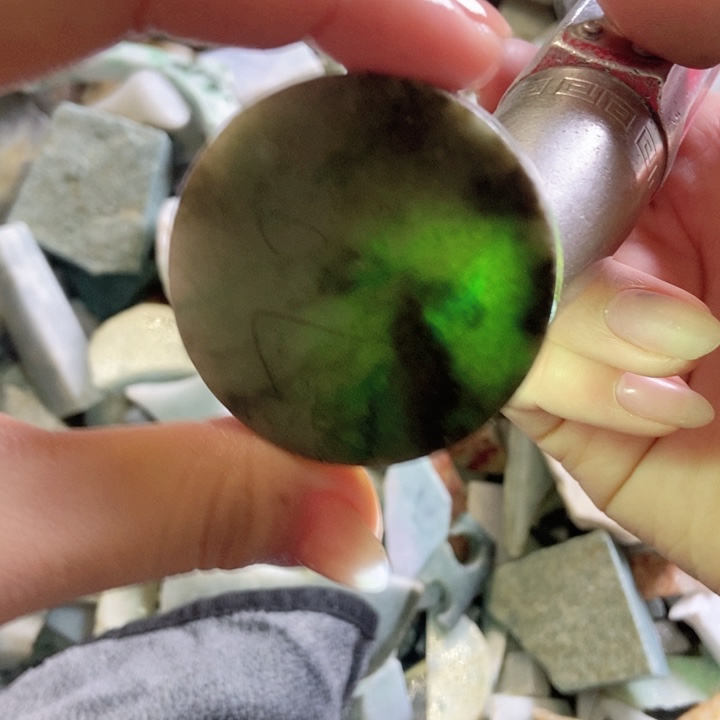 翡翠颈饰未镶嵌天然翡翠