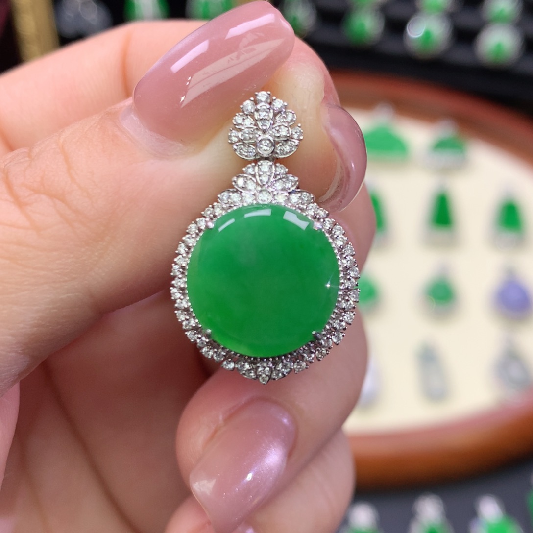 翡翠18K金镶嵌吊坠(不含链)