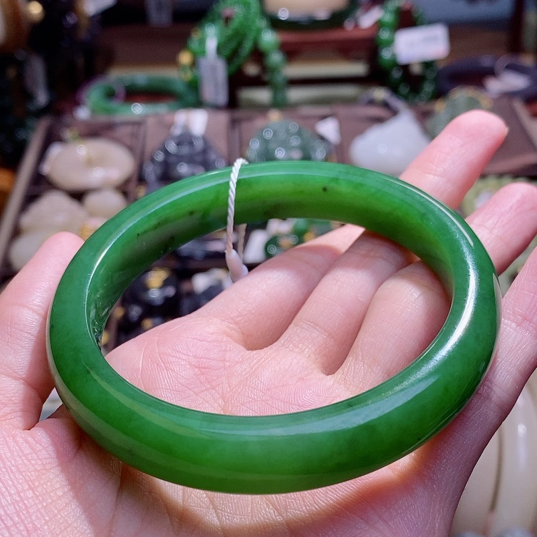 和田玉未镶嵌颈饰俄七碧玉老料毕业级手镯59圈口