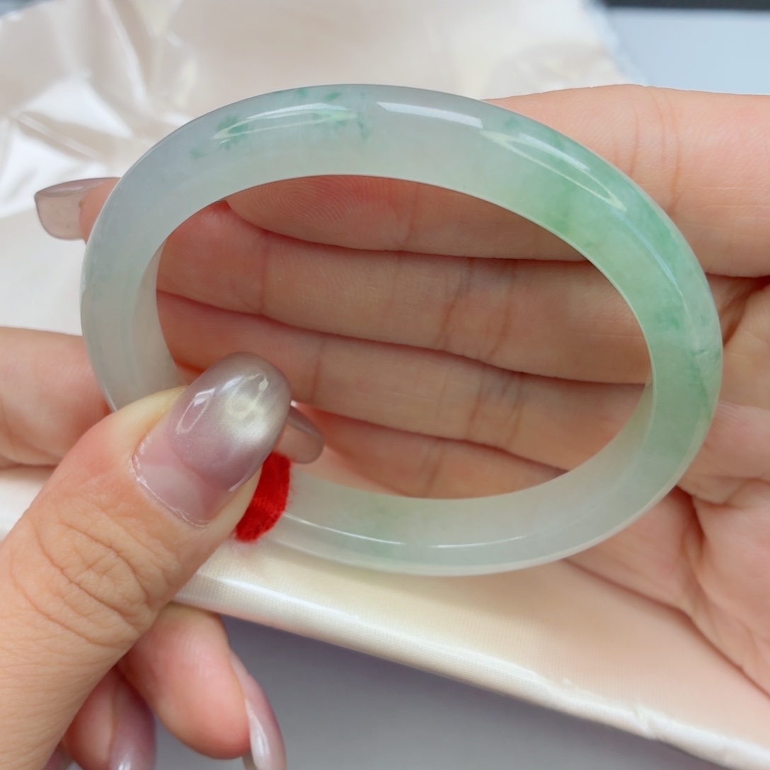 未镶嵌手镯翡翠38