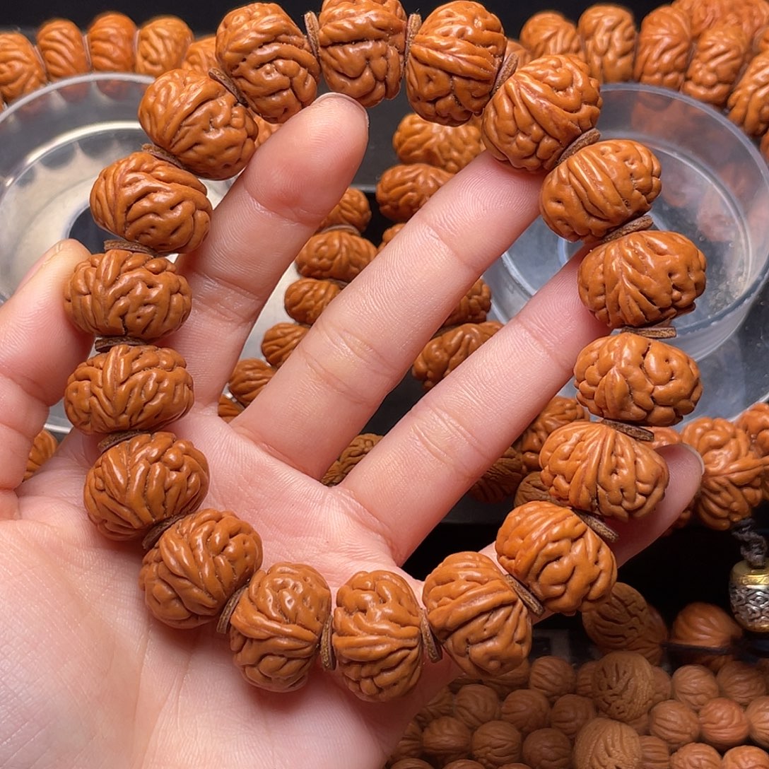 桃核手串豹子头1.9，5