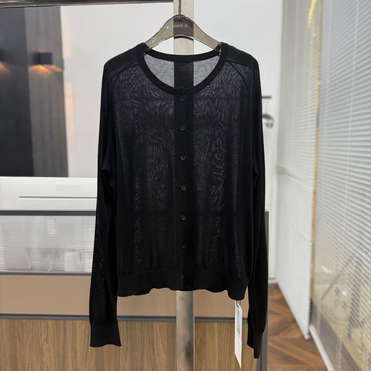 QQ35228扣子款简约百搭针织外套(62公分) 