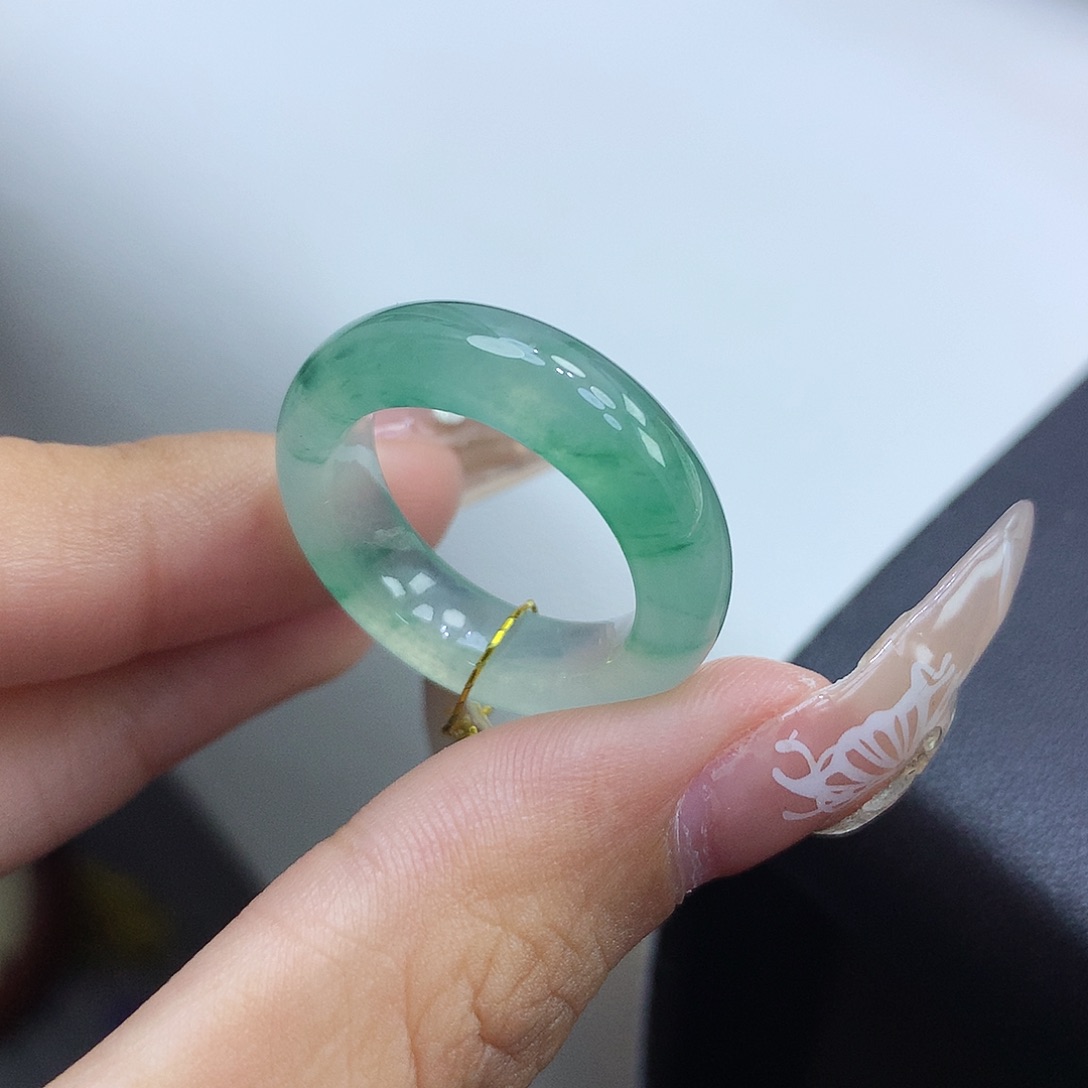 翡翠戒指未镶嵌16圈