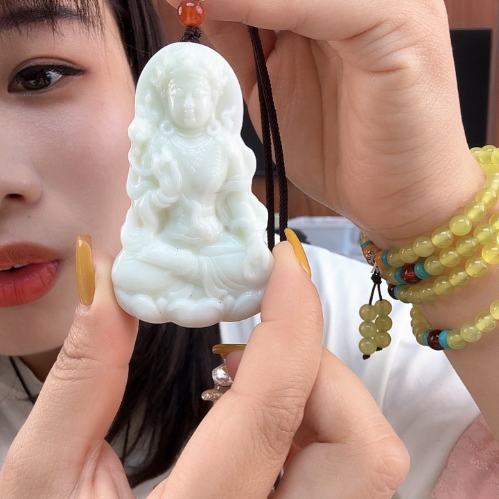 蛇纹石玉未镶嵌吊坠