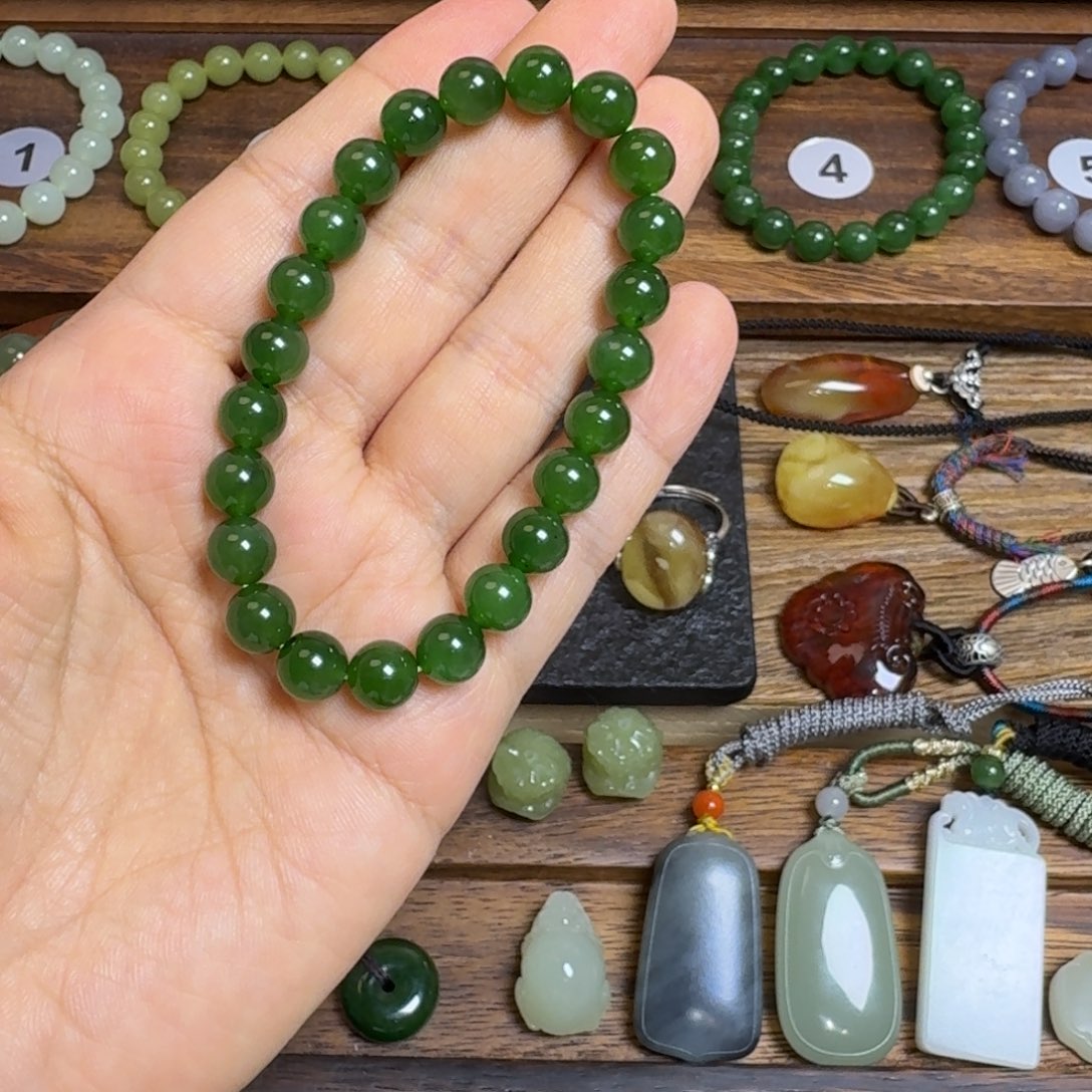 l***w和田玉未镶嵌手链