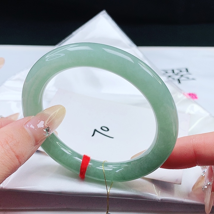 翡翠手镯未镶嵌55 圆条