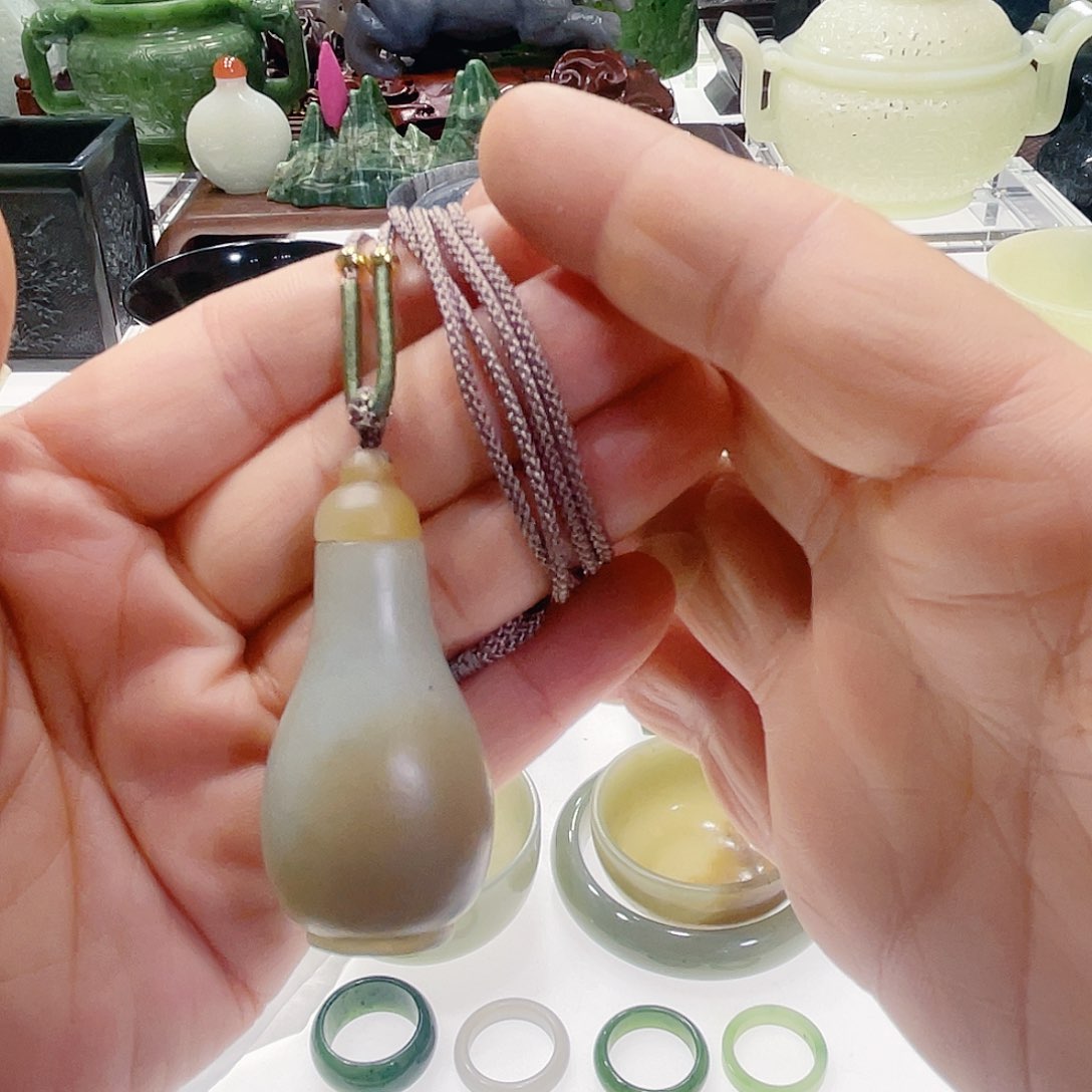 和田玉（糖玉）未镶嵌挂件