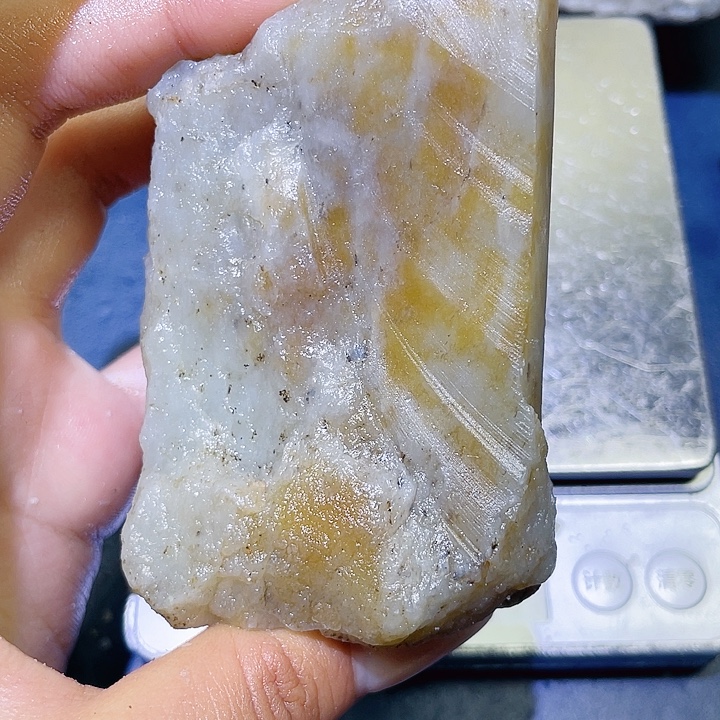 和田玉未镶嵌珠宝半成品