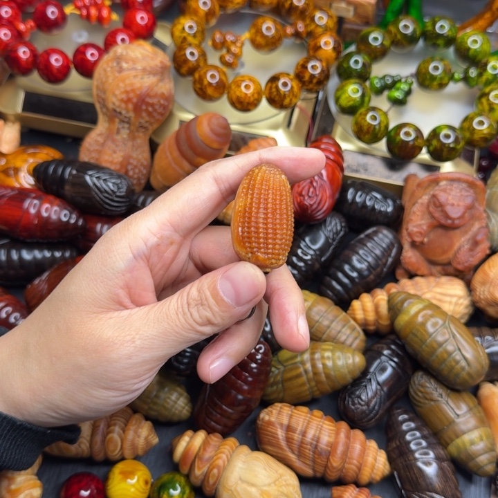 松木琥珀木文玩手串