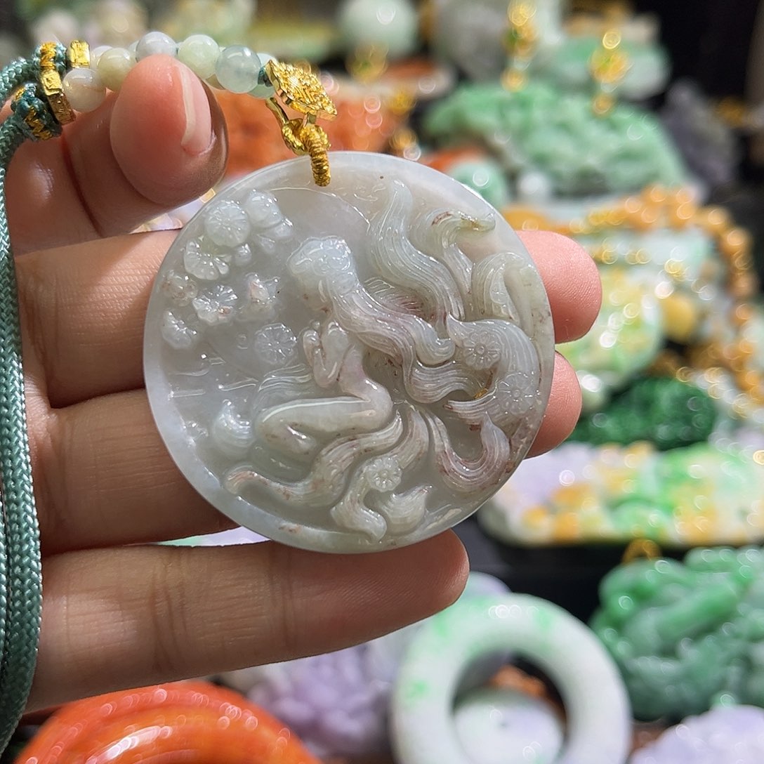 颈饰未镶嵌翡翠待编织