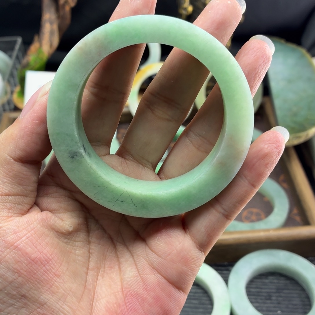 定制翡翠未镶嵌缅甸翡翠A货手镯毛胚定制