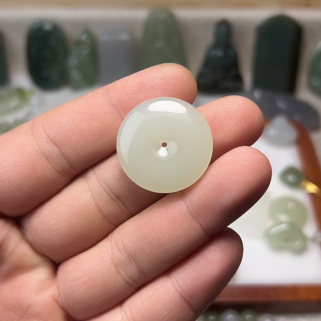 和田玉（糖玉）颈饰未镶嵌