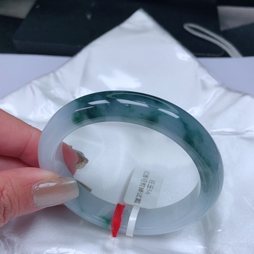 【闪购商品】翡翠手镯未镶嵌铃*草，
