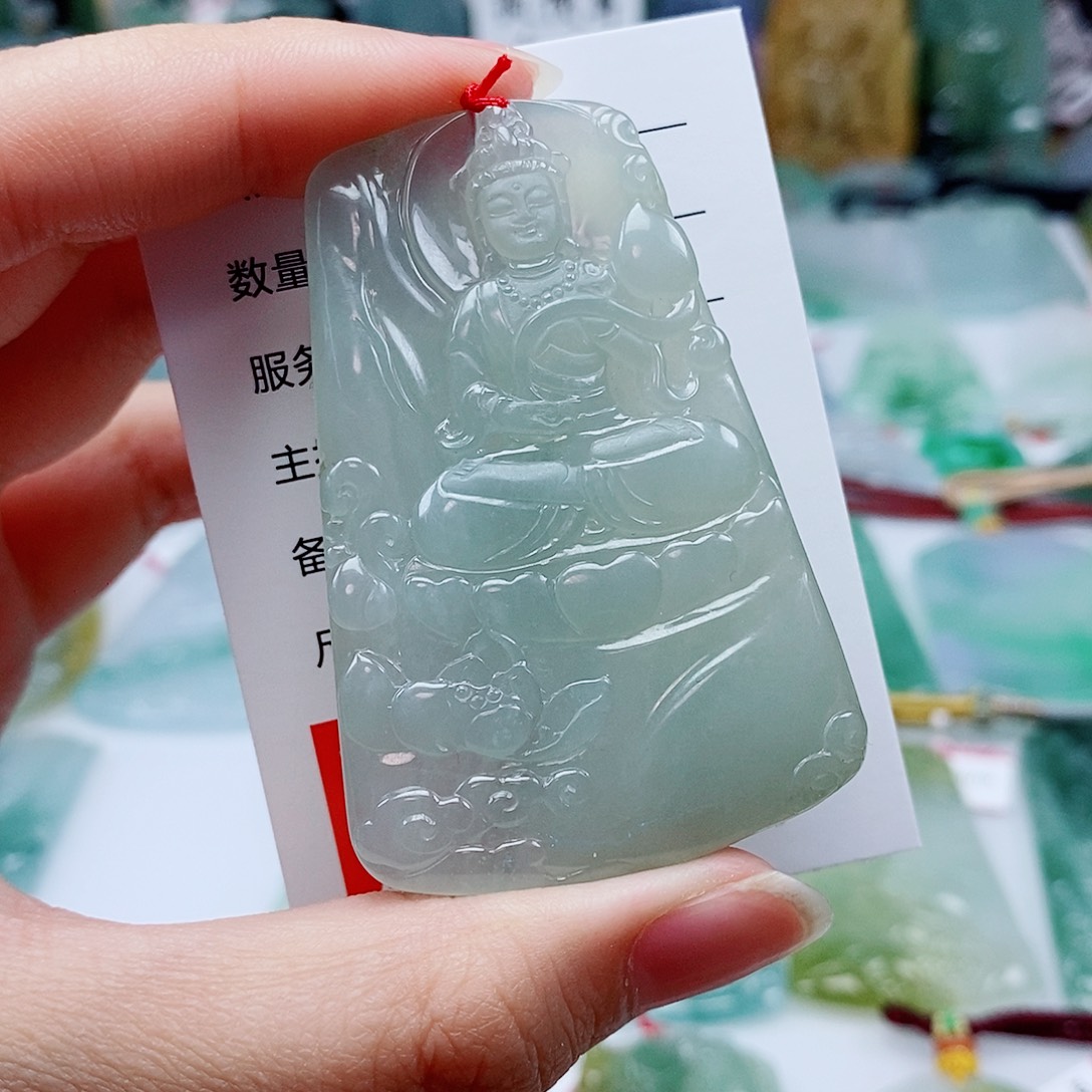 笑***过翡翠未镶嵌颈饰翡翠