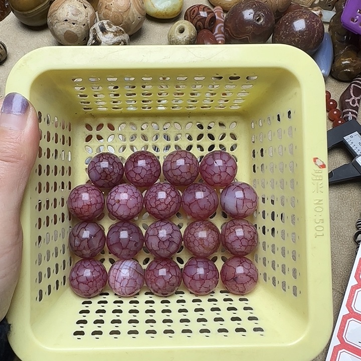 卡***卡玛瑙/玉髓未镶嵌珠宝半成品4